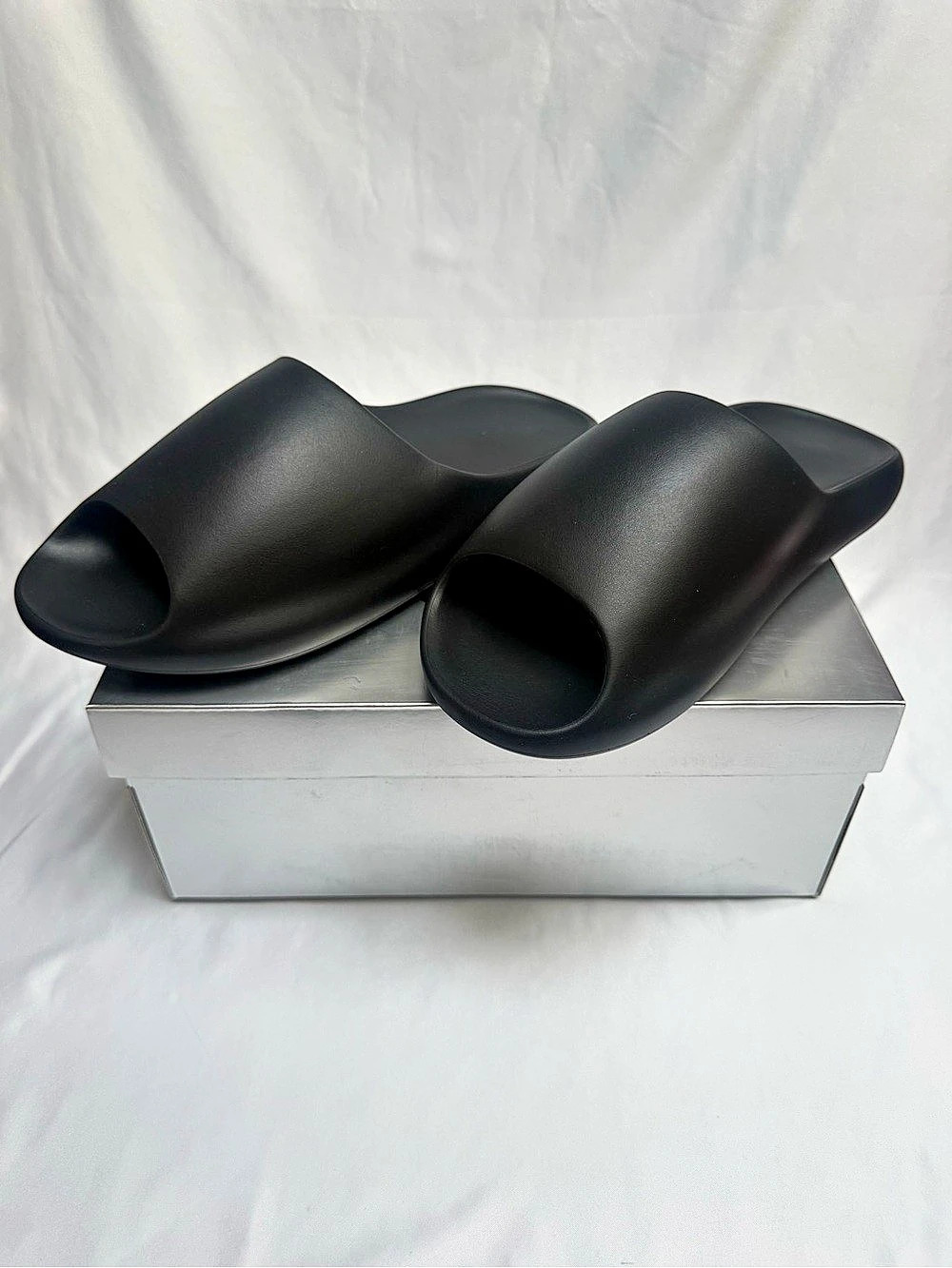 NEW Yeezy Slide YS-02 Coal Black Size 11 NEW With Box